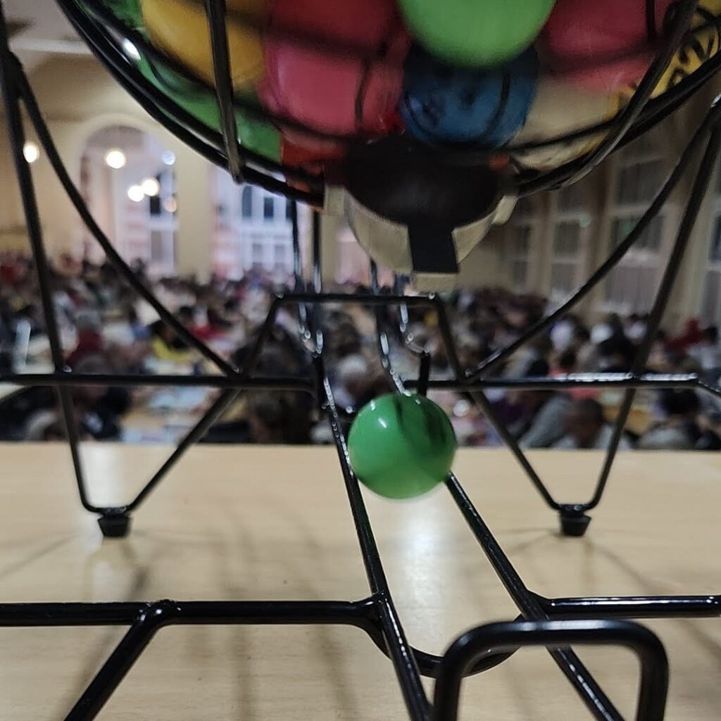 Boulier de loto manuel traditionnel utilisé par Ludo